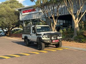 Toyota Land Cruiser 79 4.5D-4D LX V8 single cab - Image 1