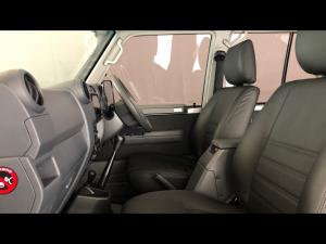 Toyota Land Cruiser 79 4.5D-4D V8 double cab LX - Image 7