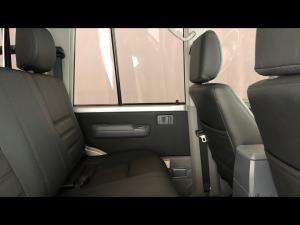 Toyota Land Cruiser 79 4.5D-4D V8 double cab LX - Image 12