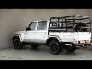 Toyota Land Cruiser 79 4.5D-4D V8 double cab LX - Image 21