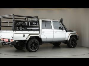 Toyota Land Cruiser 79 4.5D-4D V8 double cab LX - Image 2