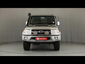 Toyota Land Cruiser 79 4.5D-4D V8 double cab LX - Image 4