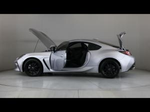 Toyota GR86 2.4 auto - Image 26
