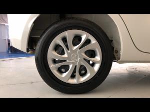 Toyota Vitz 1.0 - Image 19