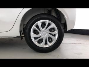 Toyota Vitz 1.0 - Image 21