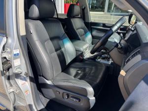Toyota Land Cruiser 200 4.5D-4D V8 VX - Image 16