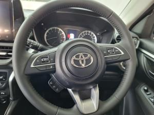 Toyota Urban Cruiser 1.5 XR automatic - Image 8