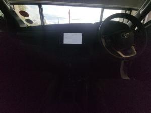 Toyota Hilux 2.4 GD-6 RB Raider automaticE/CAB - Image 6