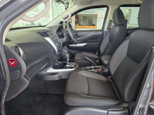Nissan Navara 2.5DDTI SE automatic D/C - Image 11