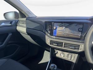 Volkswagen Polo hatch 1.0TSI Life manual - Image 11