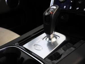Land Rover Discovery Sport D200 R-Dynamic HSE - Image 27