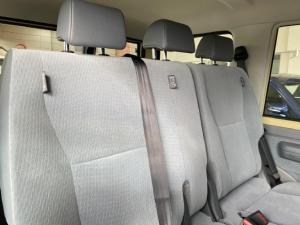 Toyota Land Cruiser 76 2.8GD-6 station wagon LX manual - Image 9