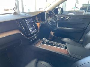 Volvo XC60 B6 AWD Ultimate Dark - Image 14