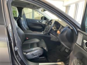 Volvo XC60 B6 AWD Ultimate Dark - Image 17