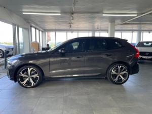 Volvo XC60 B6 AWD Ultimate Dark - Image 2