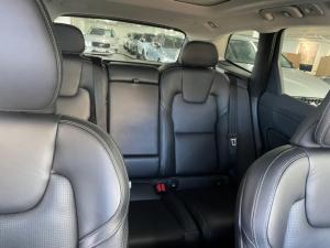 Volvo XC60 B6 AWD Ultimate Dark - Image 7
