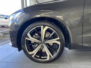 Volvo XC60 B6 AWD Ultimate Dark - Image 8