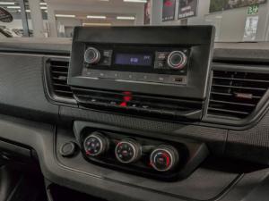 Renault Trafic 2.0dCi panel van - Image 8