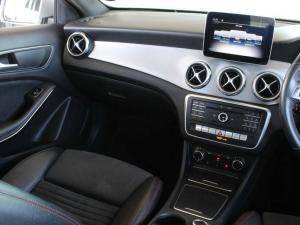 Mercedes-Benz GLA GLA200 auto - Image 11