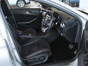 Mercedes-Benz GLA GLA200 auto - Image 20