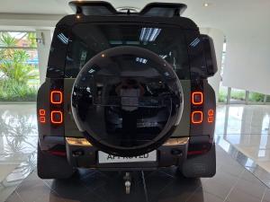 Land Rover Defender 110 D350 X-Dynamic HSE - Image 11