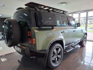 Land Rover Defender 110 D350 X-Dynamic HSE - Image 5