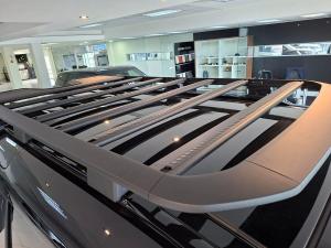 Land Rover Defender 110 D350 X-Dynamic HSE - Image 9