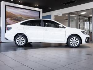 Volkswagen Polo sedan 1.6 Life auto - Image 13