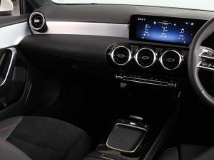 Mercedes-Benz A-Class A200 hatch Progressive - Image 11
