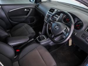 Volkswagen Polo hatch 1.2TSI Highline - Image 10