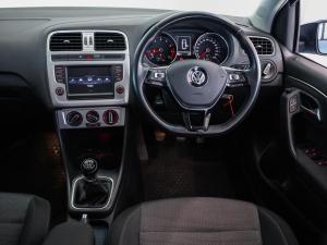 Volkswagen Polo hatch 1.2TSI Highline - Image 17