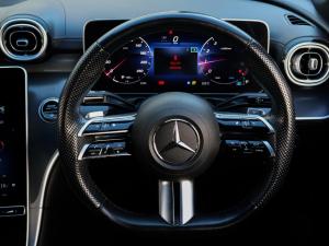 Mercedes-Benz C-Class C200 Avantgarde - Image 13