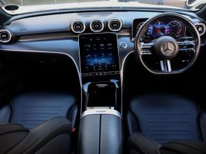 Mercedes-Benz C-Class C200 Avantgarde - Image 17