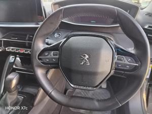 Peugeot 2008 1.2T Allure - Image 17