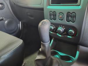 Nissan NP200 1.6i - Image 11