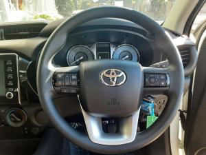Toyota Hilux 2.4 GD-6 RB RaiderE/CAB - Image 8