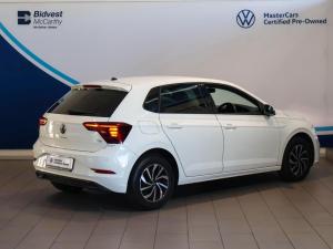 Volkswagen Polo hatch 1.0TSI Life auto - Image 9