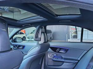 Mercedes-Benz C-Class C220d Avantgarde - Image 11