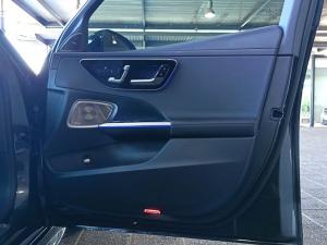 Mercedes-Benz C-Class C220d Avantgarde - Image 8