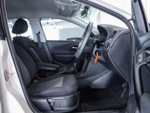 Volkswagen Polo Vivo hatch 1.4 Life - Image 12
