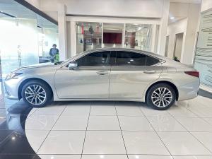 Lexus ES 250 EX - Image 4