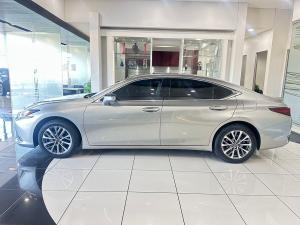 Lexus ES 250 EX - Image 5