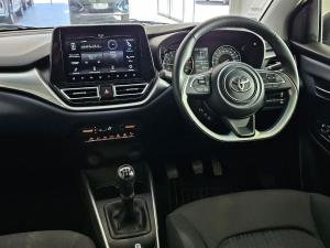 Toyota Starlet 1.5 XR manual - Image 12
