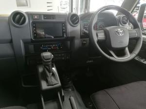 Toyota Land Cruiser 79 2.8GD-6 double cab auto - Image 13