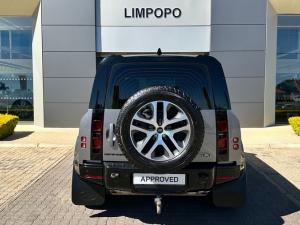 Land Rover Defender 110 D300 X-Dynamic HSE - Image 13