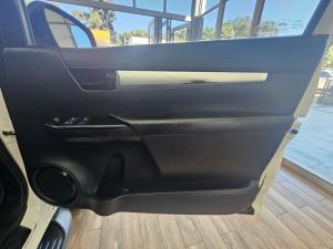 Toyota Hilux 2.4GD-6 Xtra cab Raider auto - Image 12