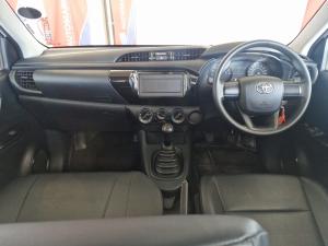 Toyota Hilux 2.0 single cab S (aircon) - Image 6