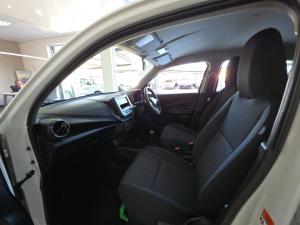 Toyota Vitz 1.0 - Image 7