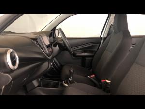 Toyota Vitz 1.0 XR manual - Image 7