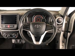 Toyota Vitz 1.0 XR manual - Image 8